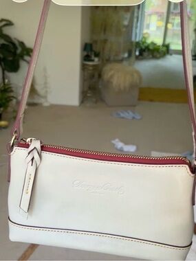 Dooney &Bourke pouchette